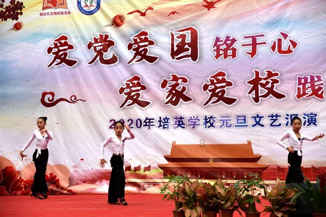 智驾、底盘、舒适度再度升级，阿维塔11鸿蒙版智享升级款来了！